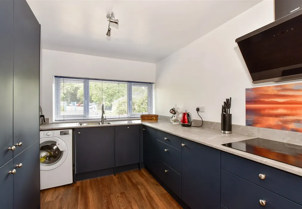 Kitchen/ Dining Room - Ampthill Road, Ryde, Isle of Wight - Wards of Kent