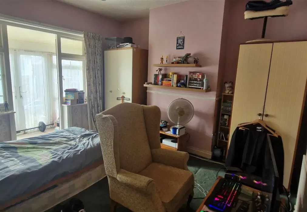 Bedroom - Upper Dane Road, Cliftonville, Margate, Kent - Wards of Kent