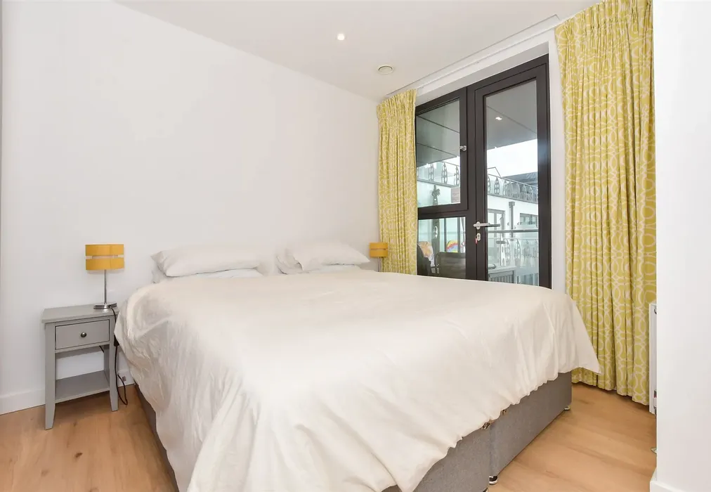 Bedroom 2 - Beach Drive, Ramsgate, Kent - Wards of Kent