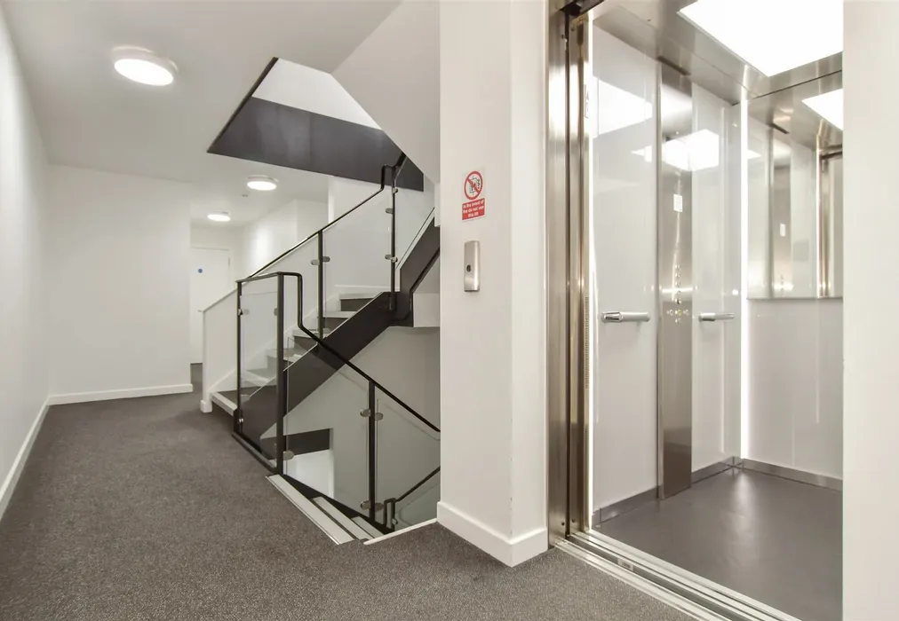 Internal Lifestyle Photograph - Beach Drive, Ramsgate, Kent - Wards of Kent