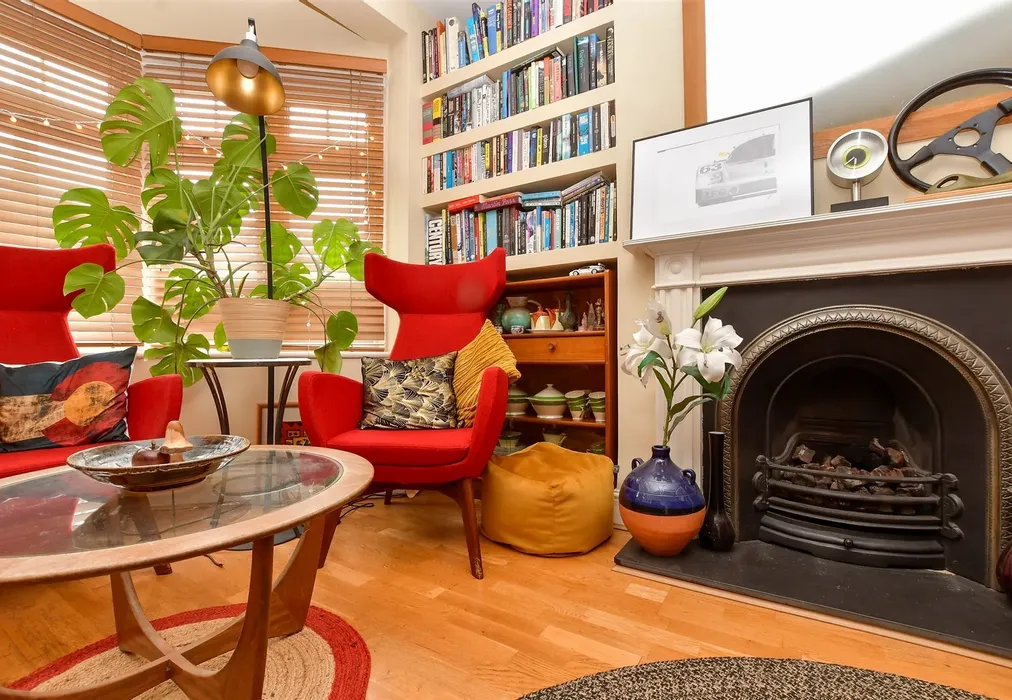 Internal Lifestyle Photograph - Carshalton Grove, Sutton, Surrey - Wards of Kent