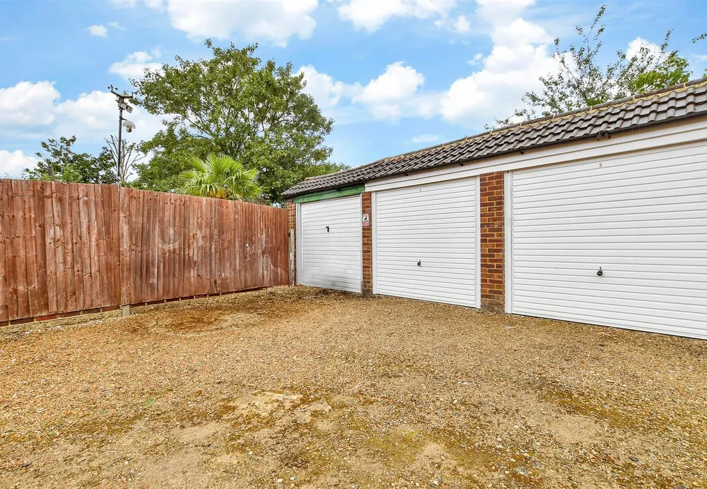 Garage - Carshalton Grove, Sutton, Surrey - Wards of Kent