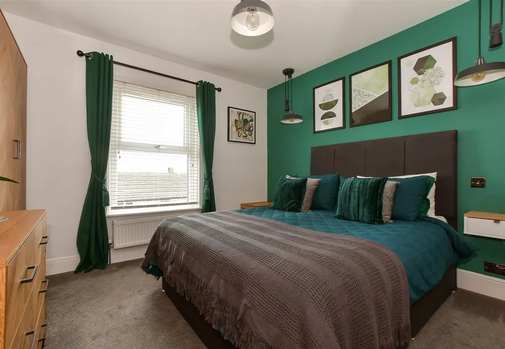 Bedroom 1 - St. John's Crescent, Sandown, Isle of Wight - Wards of Kent