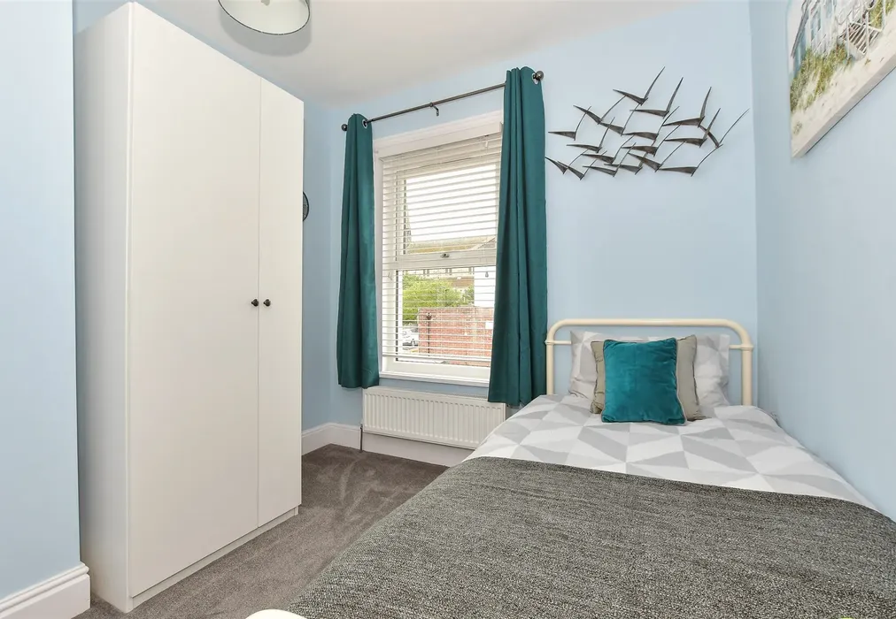 Bedroom 3 - St. John's Crescent, Sandown, Isle of Wight - Wards of Kent