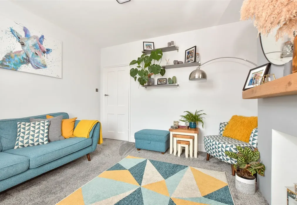 Lounge - St. John's Crescent, Sandown, Isle of Wight - Wards of Kent