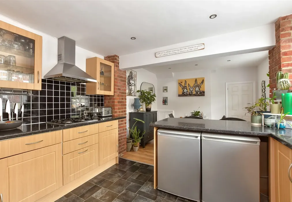 Kitchen - St. John's Crescent, Sandown, Isle of Wight - Wards of Kent
