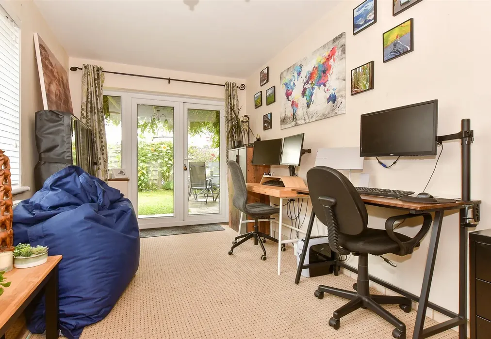 Office - St. John's Crescent, Sandown, Isle of Wight - Wards of Kent