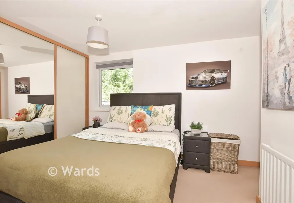 Bedroom 1 - Olympia Way, Whitstable, Kent - Wards of Kent