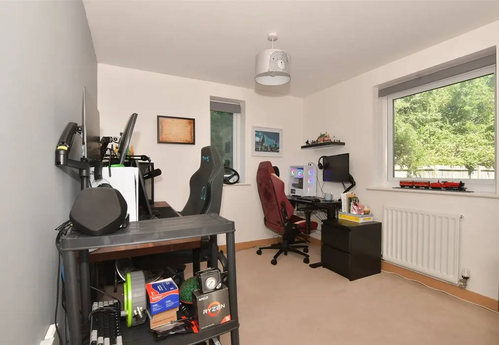 Bedroom 2 - Olympia Way, Whitstable, Kent - Wards of Kent