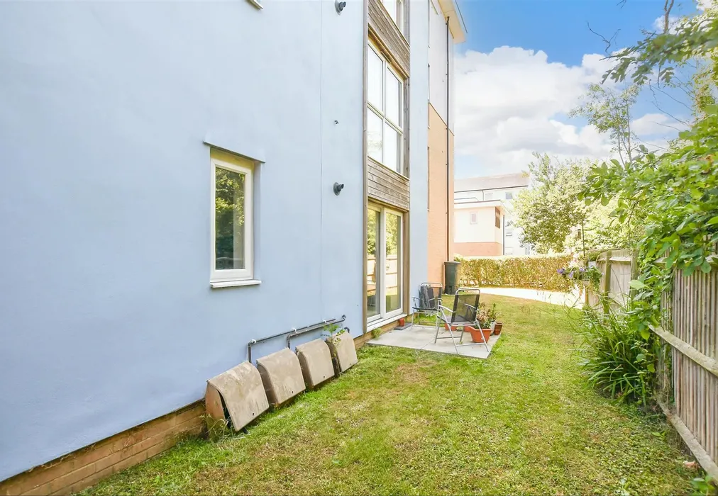 Communal Gardens - Olympia Way, Whitstable, Kent - Wards of Kent