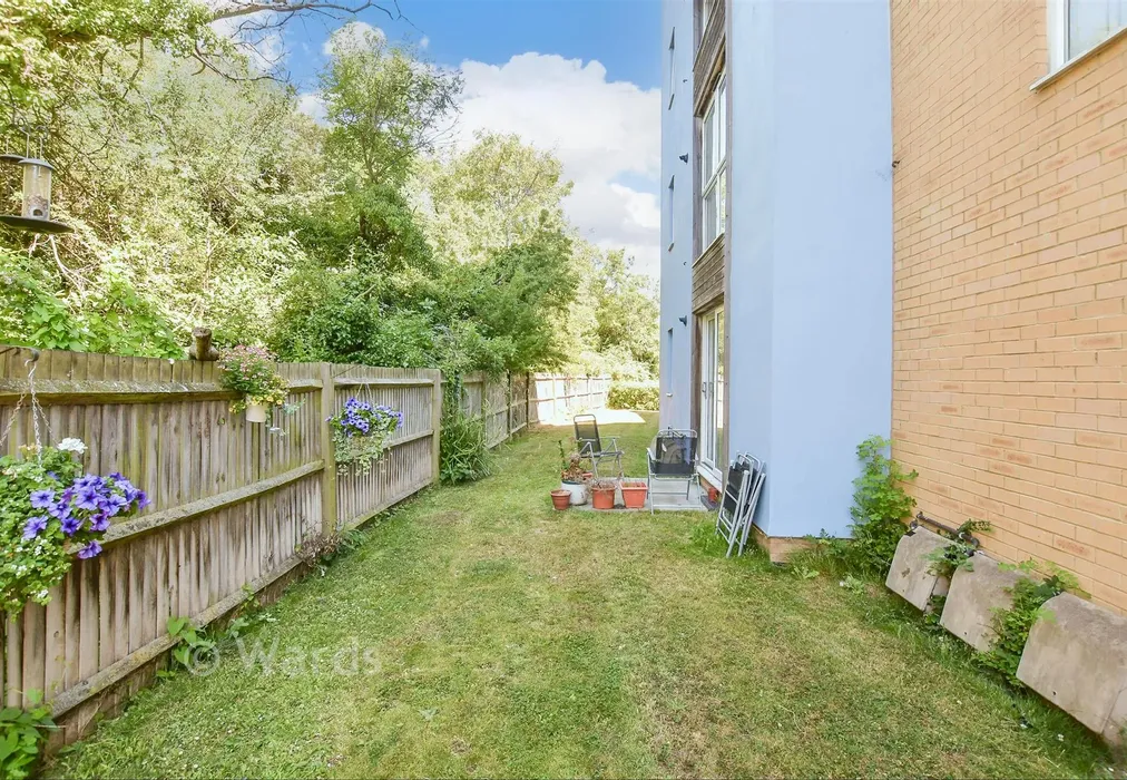 Communal Gardens - Olympia Way, Whitstable, Kent - Wards of Kent