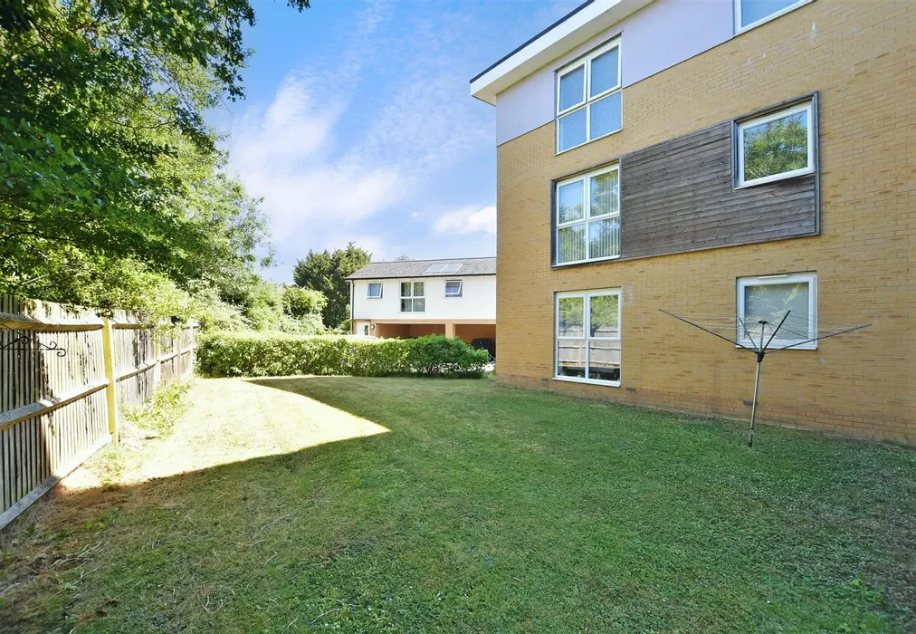 Communal Gardens - Olympia Way, Whitstable, Kent - Wards of Kent