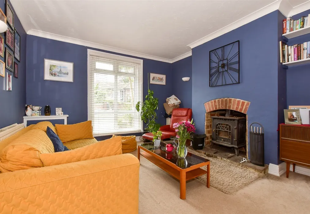 Sitting Room - Upper Highland Road, Ryde, Isle of Wight - Wards of Kent