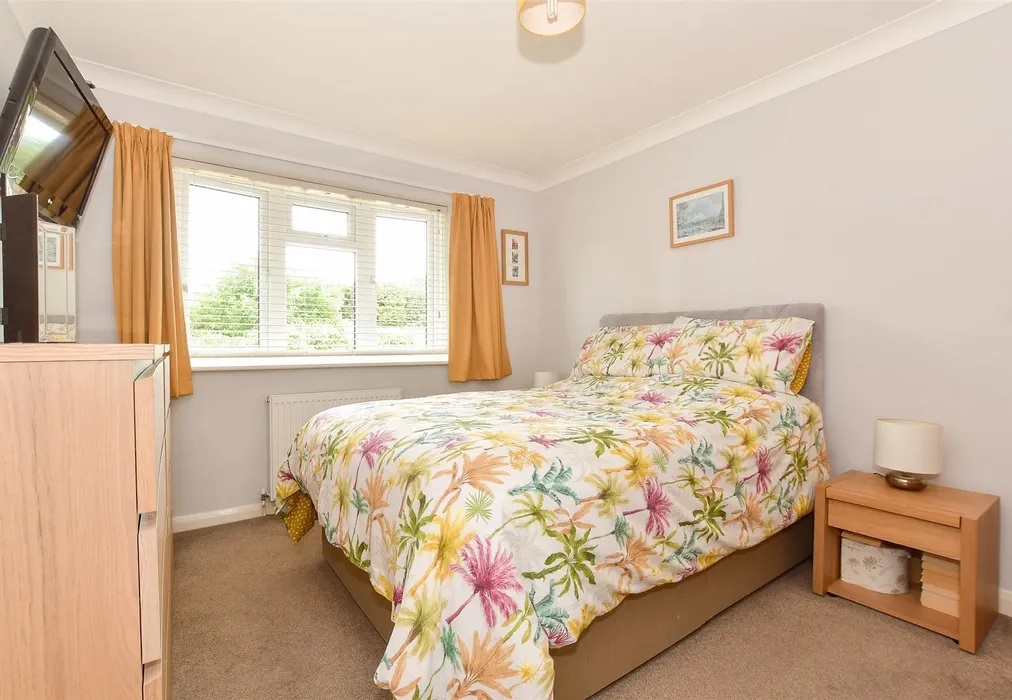 Bedroom 1 - Morton Road, Brading, Isle of Wight - Wards of Kent