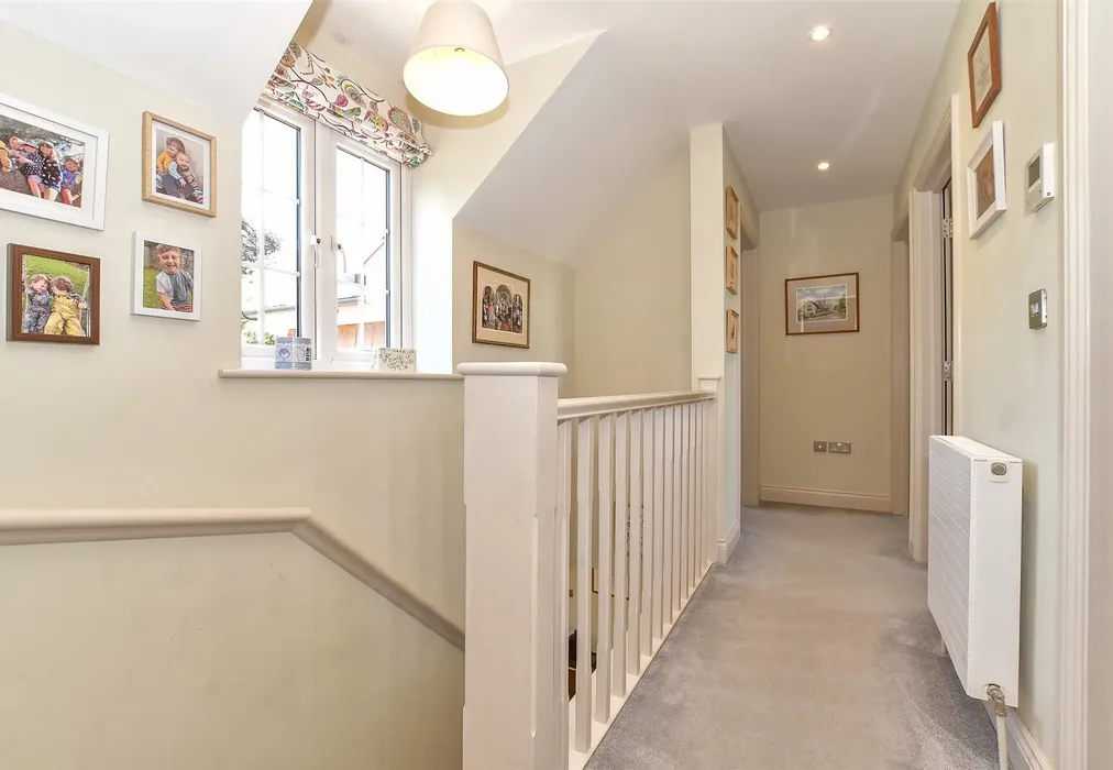 Landing - School House Lane, Horsmonden, Tonbridge, Kent - Wards of Kent