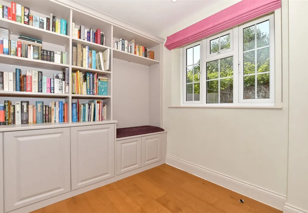 Living/ Dining Room - School House Lane, Horsmonden, Tonbridge, Kent - Wards of Kent