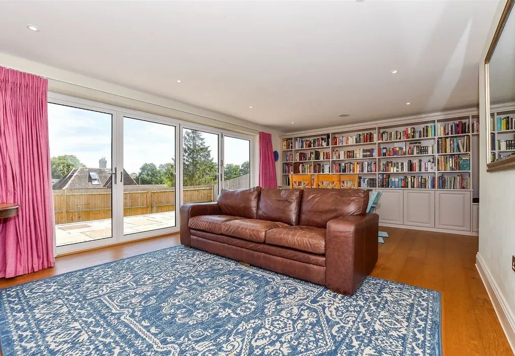 Living/ Dining Room - School House Lane, Horsmonden, Tonbridge, Kent - Wards of Kent