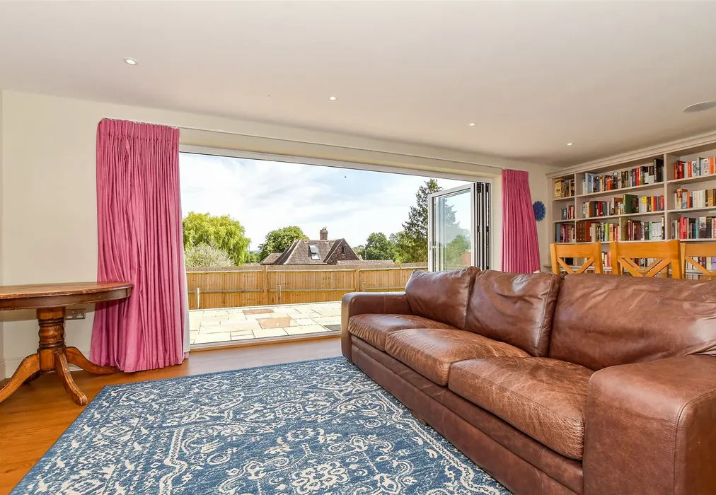 Internal Lifestyle Photograph - School House Lane, Horsmonden, Tonbridge, Kent - Wards of Kent