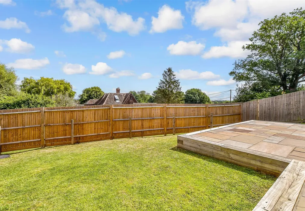 Rear Garden - School House Lane, Horsmonden, Tonbridge, Kent - Wards of Kent