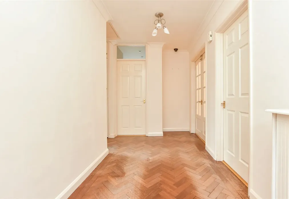 Hallway - Palmerston Avenue, Broadstairs, Kent - Wards of Kent