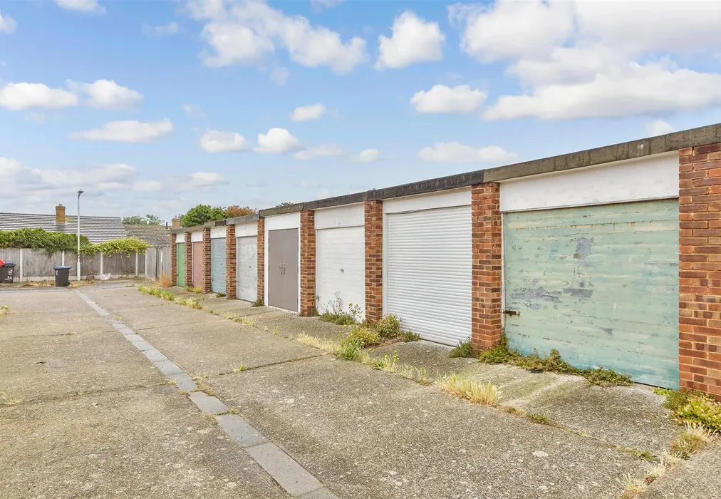 Garage - Pluckley Gardens, Cliftonville, Margate, Kent - Wards of Kent