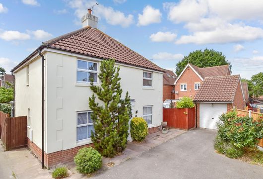 Royal Oak Chase, Laindon, Basildon, Essex - Wards of Kent