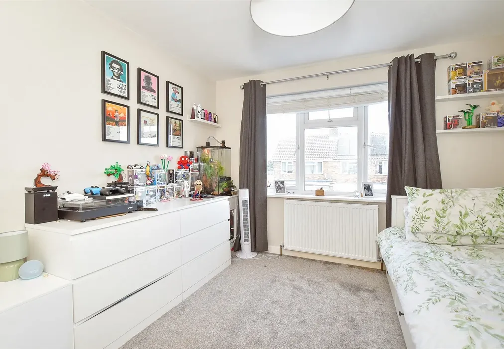 Bedroom 2 - Oakcroft Gardens, Littlehampton, West Sussex - Wards of Kent