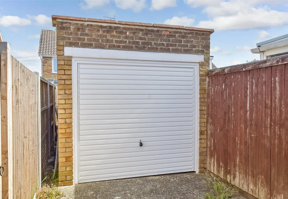 Garage - Oakcroft Gardens, Littlehampton, West Sussex - Wards of Kent