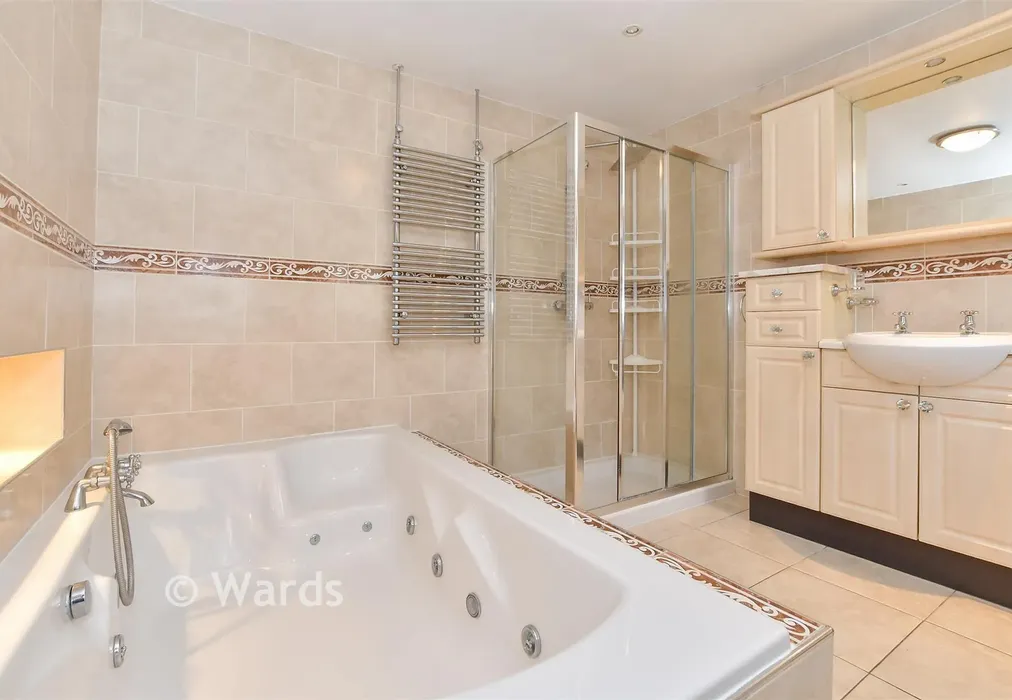 Bathroom - Plough Road, Eastchurch, Sheerness, Kent - Wards of Kent