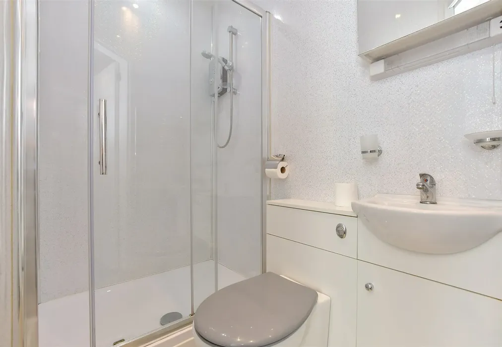 Annexe Showerroom - Plough Road, Eastchurch, Sheerness, Kent - Wards of Kent