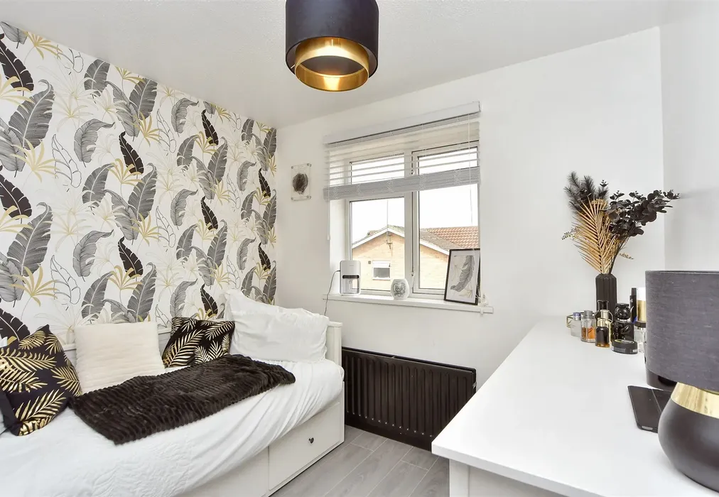 Bedroom 2 - Woolwich Close, Chatham, Kent - Wards of Kent