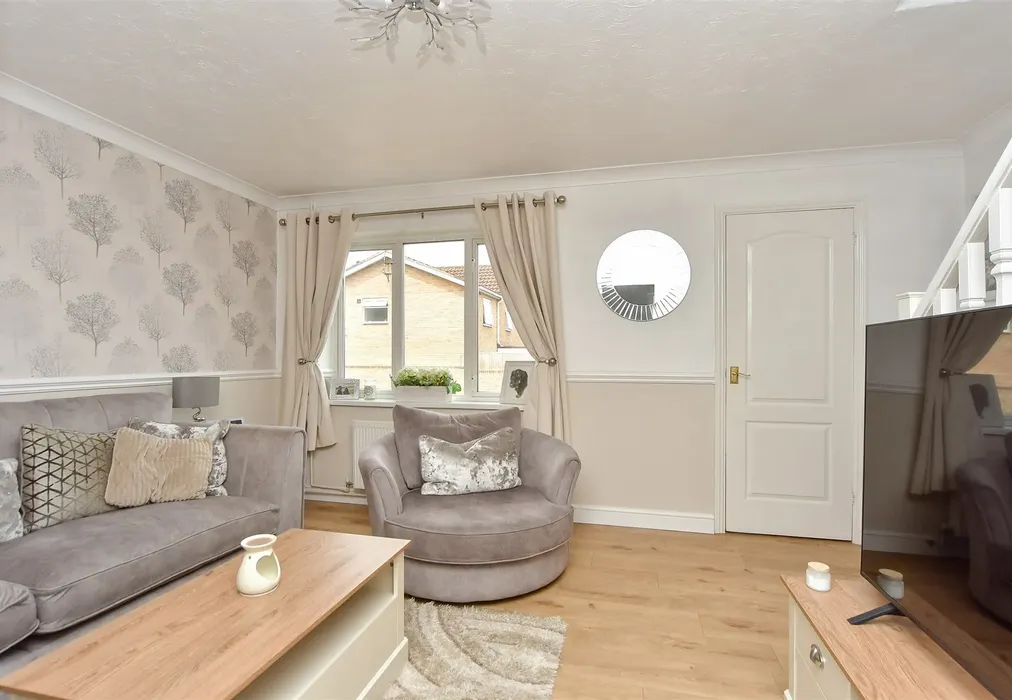 Lounge - Woolwich Close, Chatham, Kent - Wards of Kent