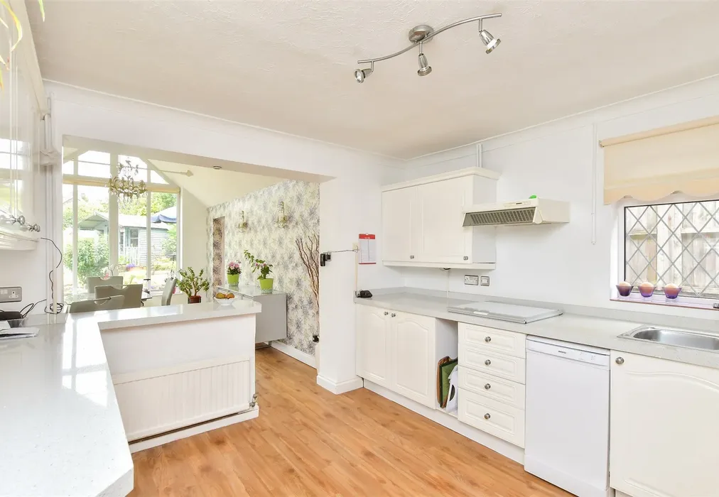 Kitchen - Balsdean Road, Woodingdean, Brighton, East Sussex - Wards of Kent
