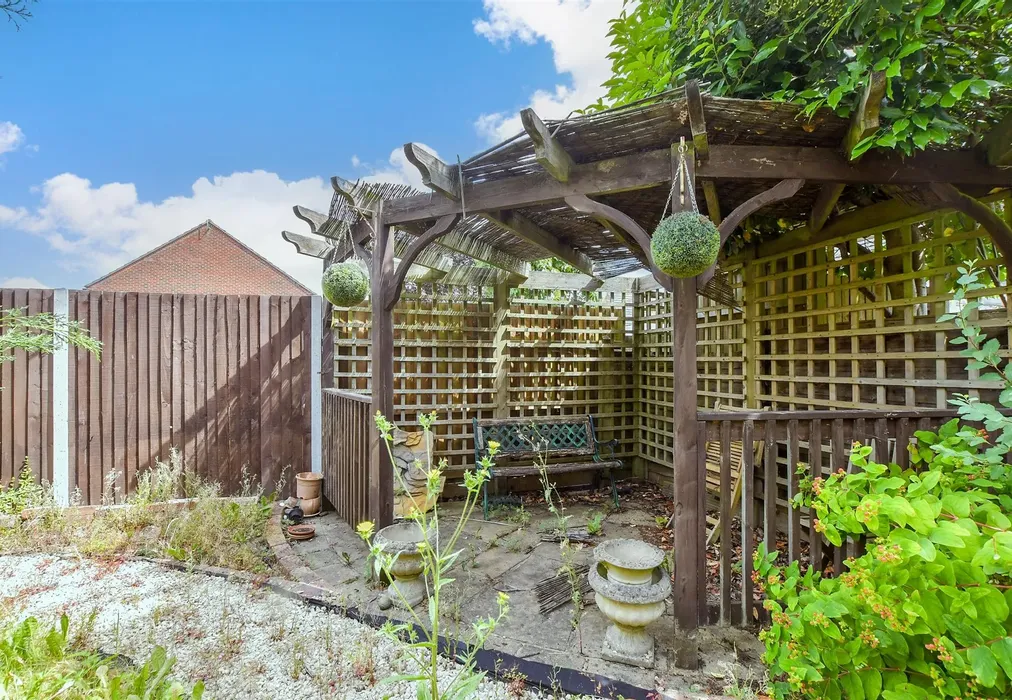 External Feature - Braeburn Way, Kings Hill, West Malling, Kent - Wards of Kent