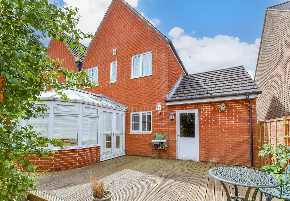 Rear Elevation - Braeburn Way, Kings Hill, West Malling, Kent - Wards of Kent