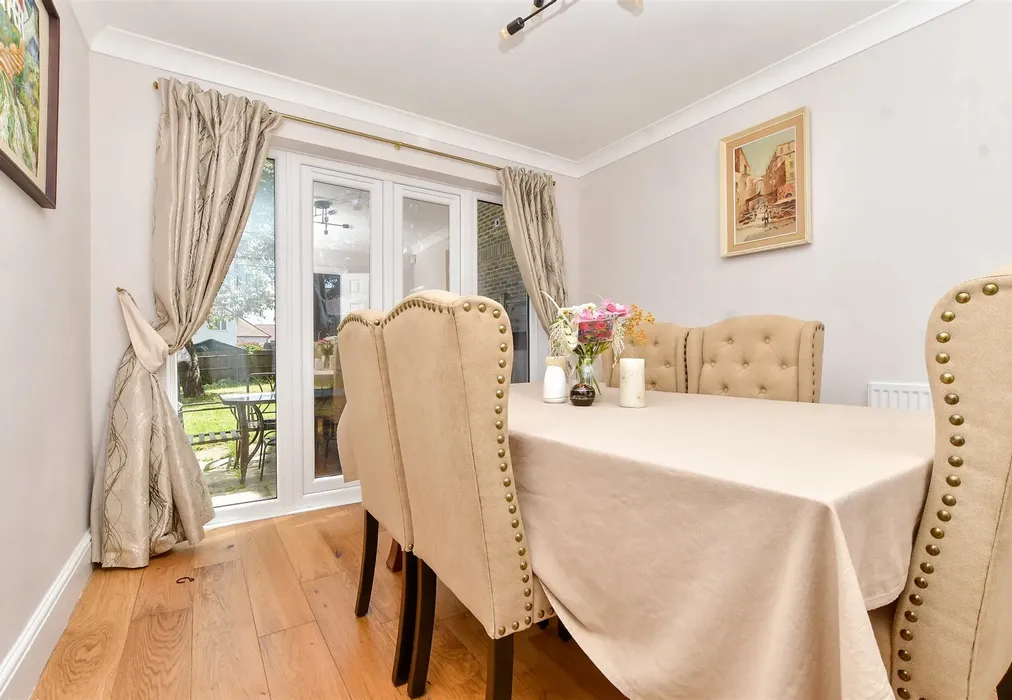 Dining Room - Hilliers Lane, Croydon, Surrey - Wards of Kent