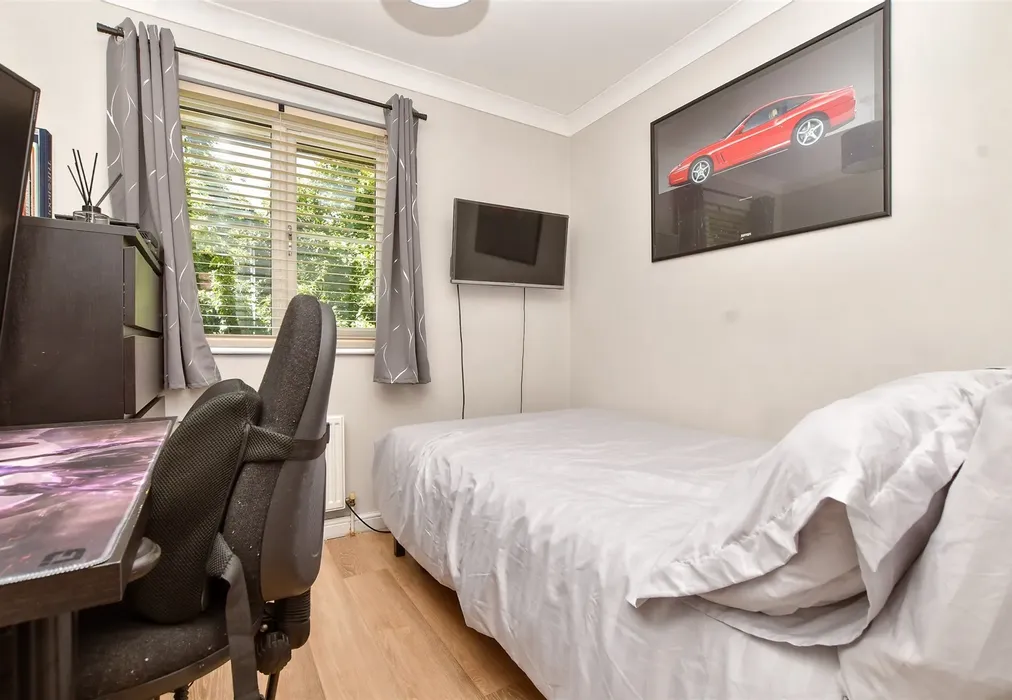 Bedroom 4 - Hilliers Lane, Croydon, Surrey - Wards of Kent