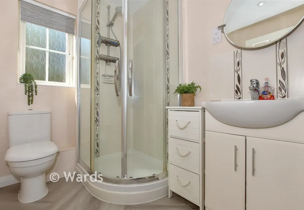 En-Suite Shower Room - Harling Close, Boughton Monchelsea, Maidstone, Kent - Wards of Kent