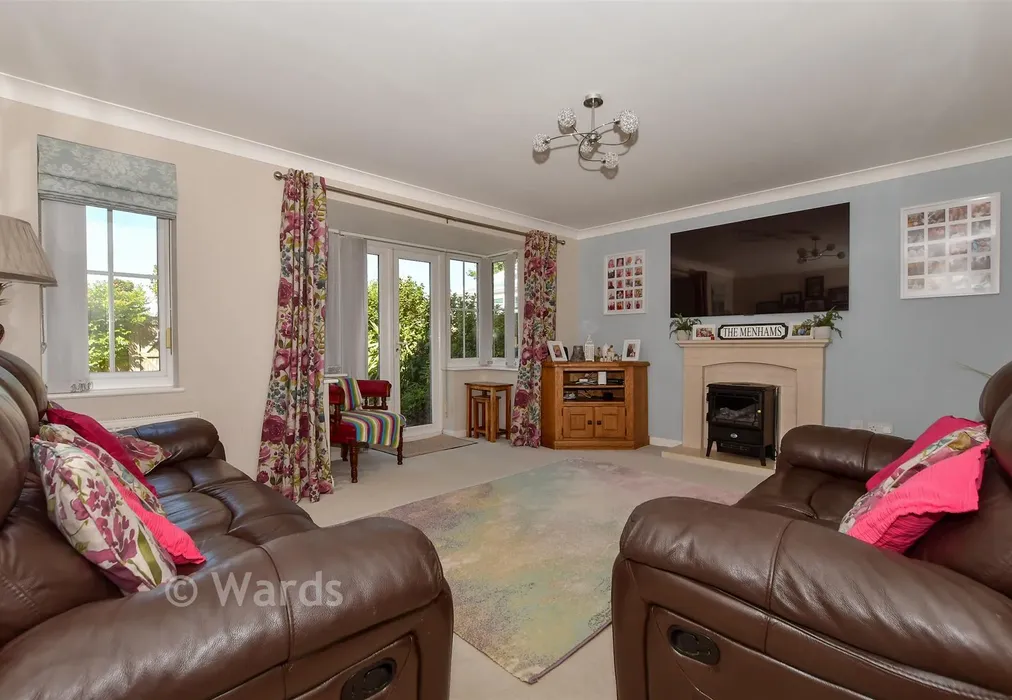 Lounge - Harling Close, Boughton Monchelsea, Maidstone, Kent - Wards of Kent