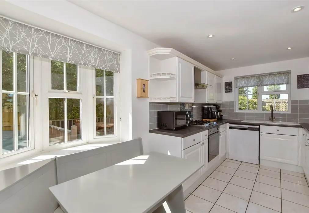 Kitchen/ Breakfast Room - Harling Close, Boughton Monchelsea, Maidstone, Kent - Wards of Kent