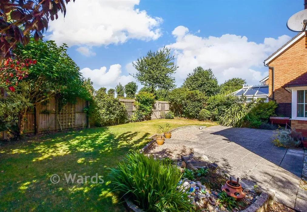Rear Garden - Harling Close, Boughton Monchelsea, Maidstone, Kent - Wards of Kent