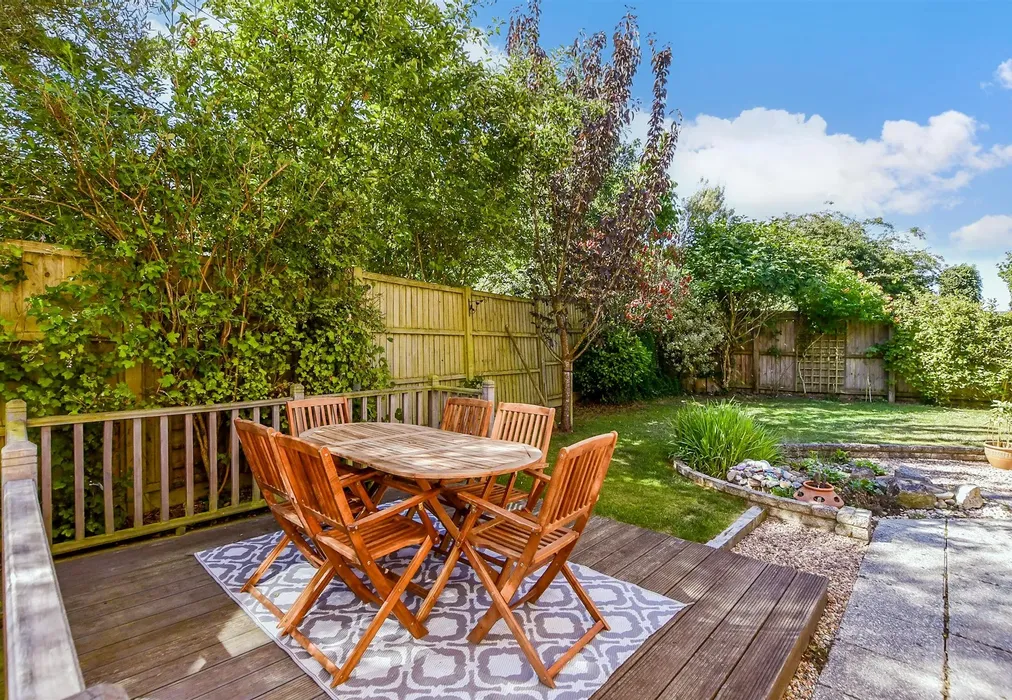 Rear Garden - Harling Close, Boughton Monchelsea, Maidstone, Kent - Wards of Kent