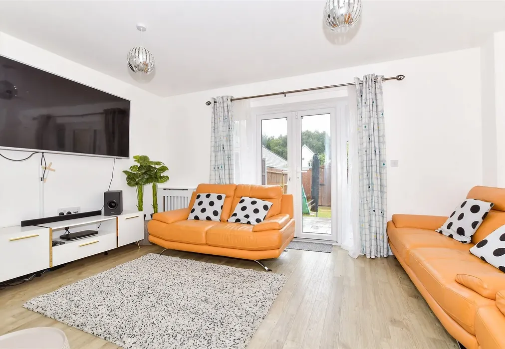 Lounge - Colyn Drive, Maidstone, Kent - Wards of Kent