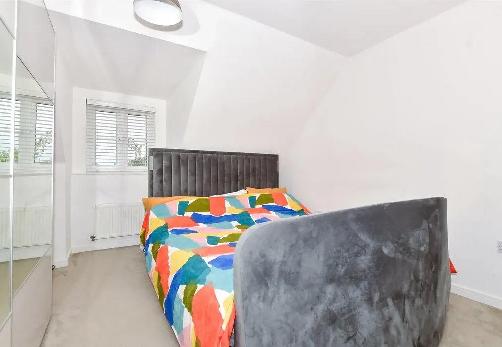 Bedroom 1 - Colyn Drive, Maidstone, Kent - Wards of Kent