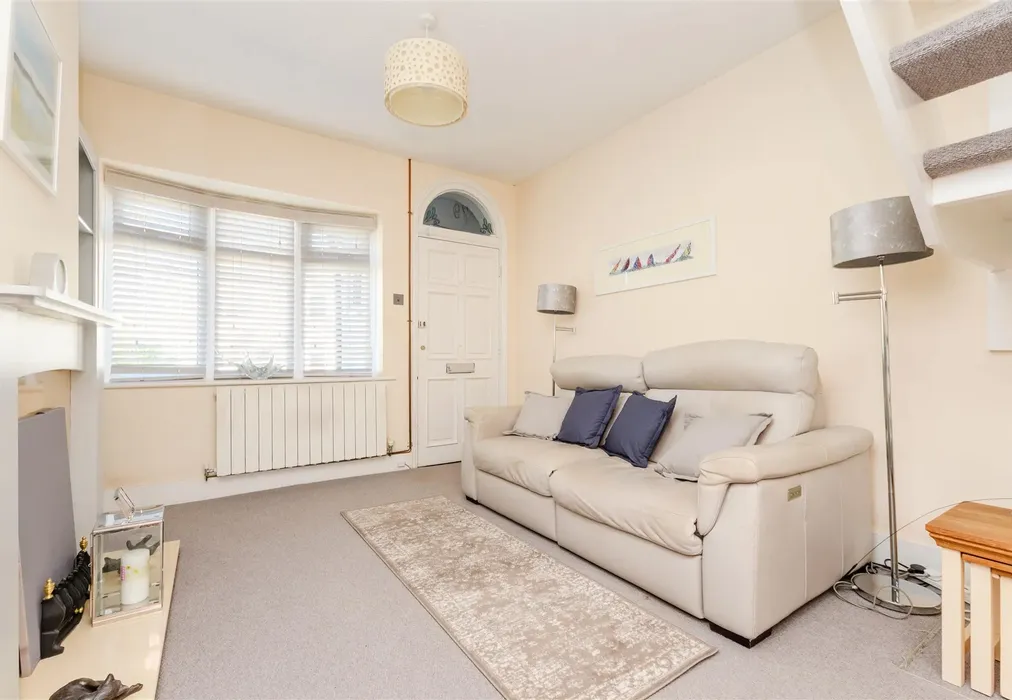 Lounge - Gillingham Road, Gillingham, Kent - Wards of Kent