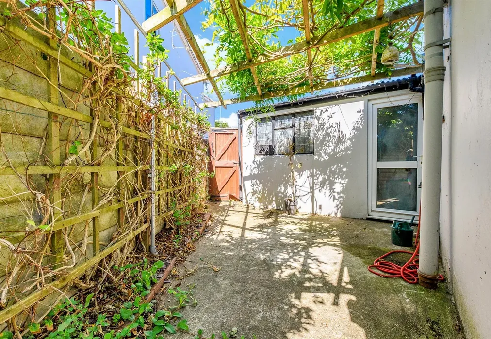 Garage - Gillingham Road, Gillingham, Kent - Wards of Kent