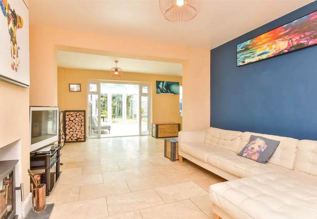 Lounge - Crescent Drive South, Woodingdean, Brighton, East Sussex - Wards of Kent