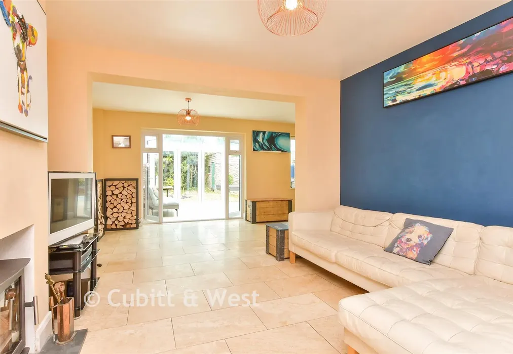 Lounge - Crescent Drive South, Woodingdean, Brighton, East Sussex - Wards of Kent