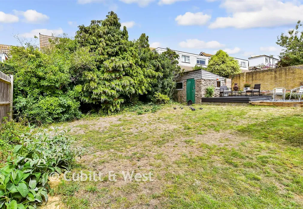 Rear Garden - Crescent Drive South, Woodingdean, Brighton, East Sussex - Wards of Kent