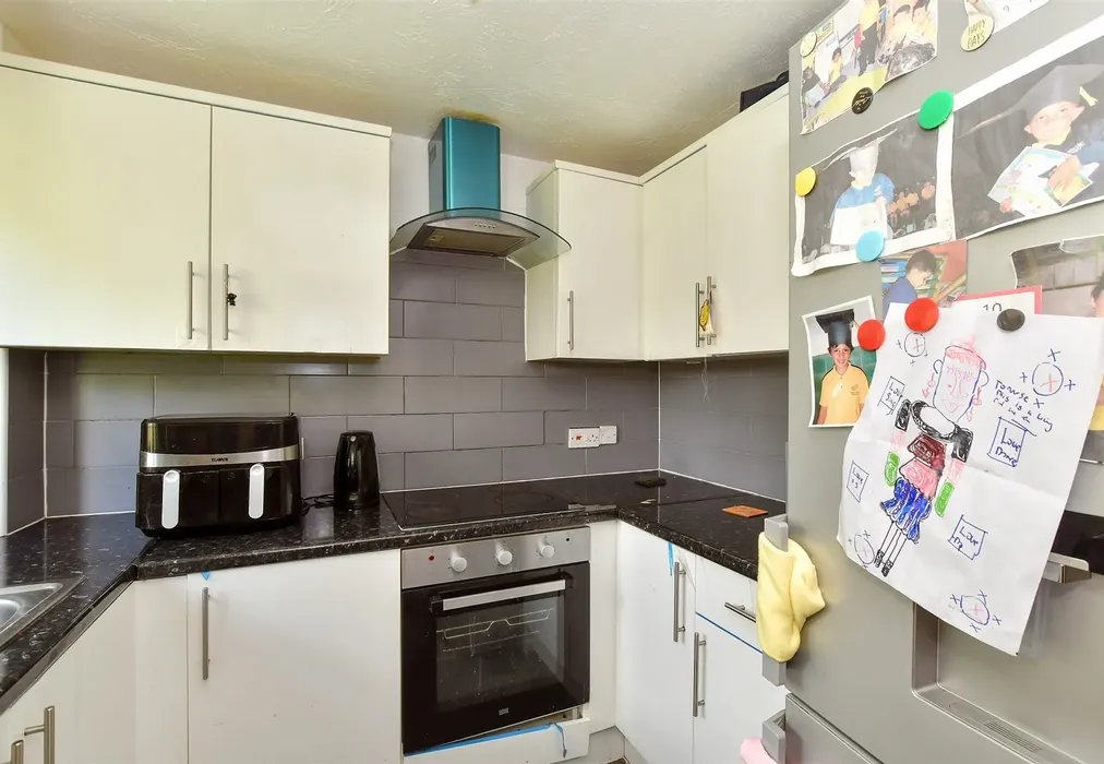 Kitchen - Armstrong Close, Dagenham, Essex - Wards of Kent